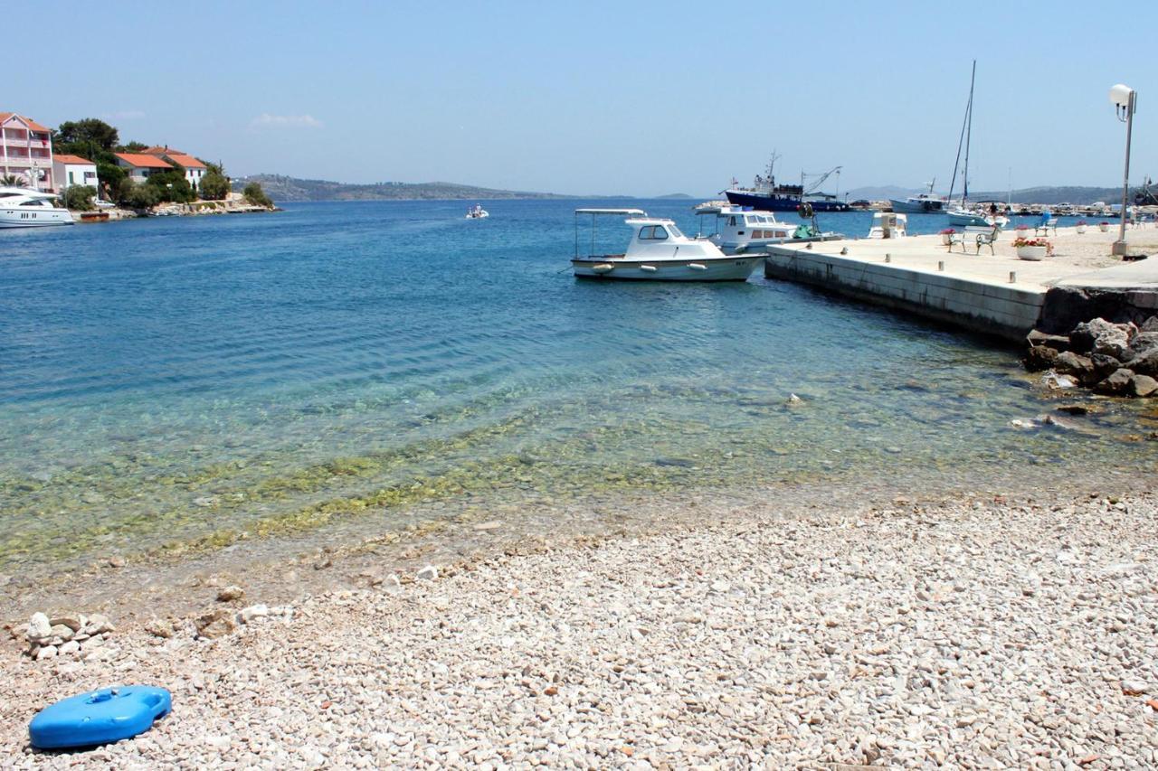 Apartments With A Parking Space Sali, Dugi Otok - 8136 Exteriör bild